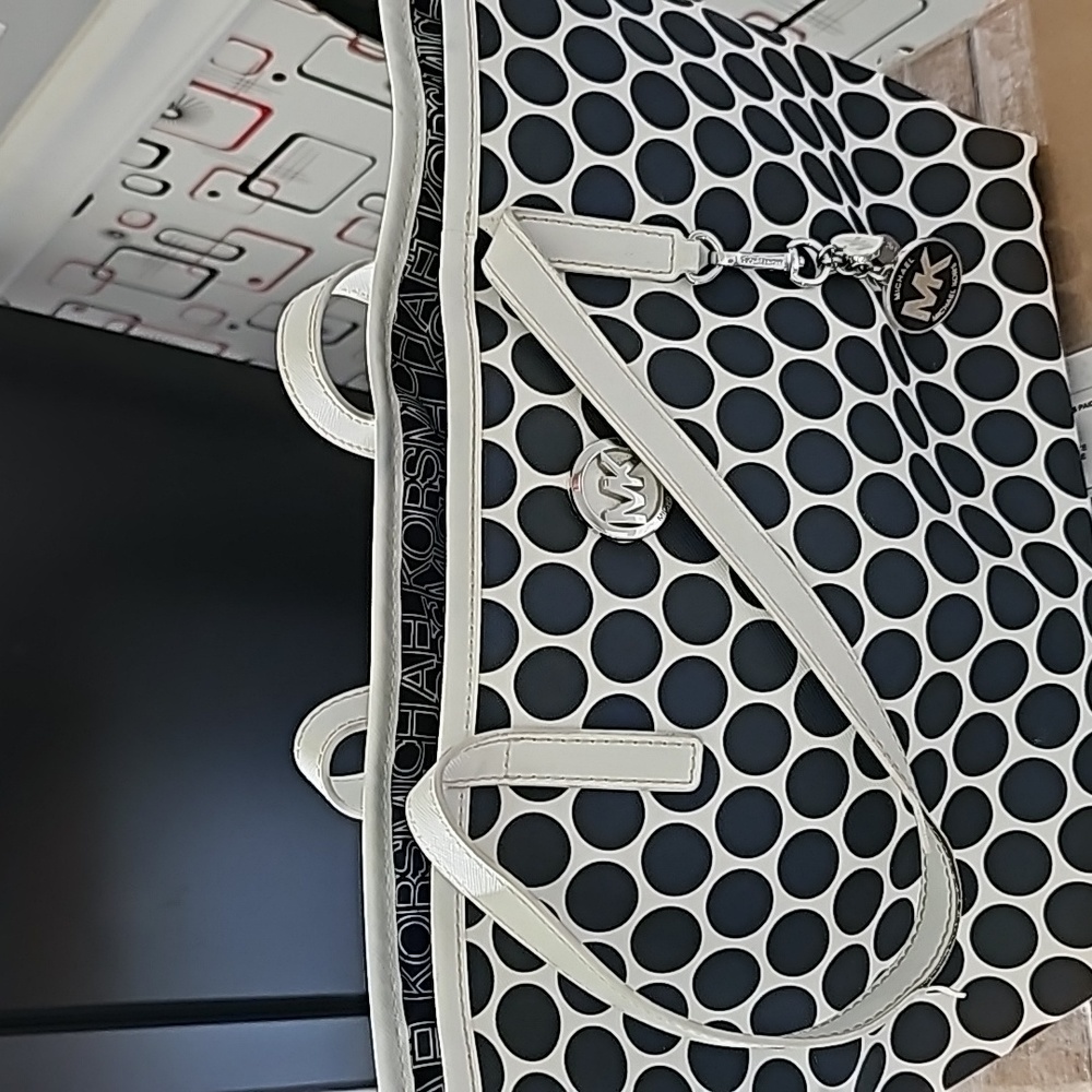 Michael Kors purse